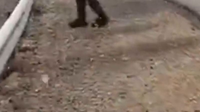 Bolu'da Yedigöller yoluna mevsimin ilk karı düştü