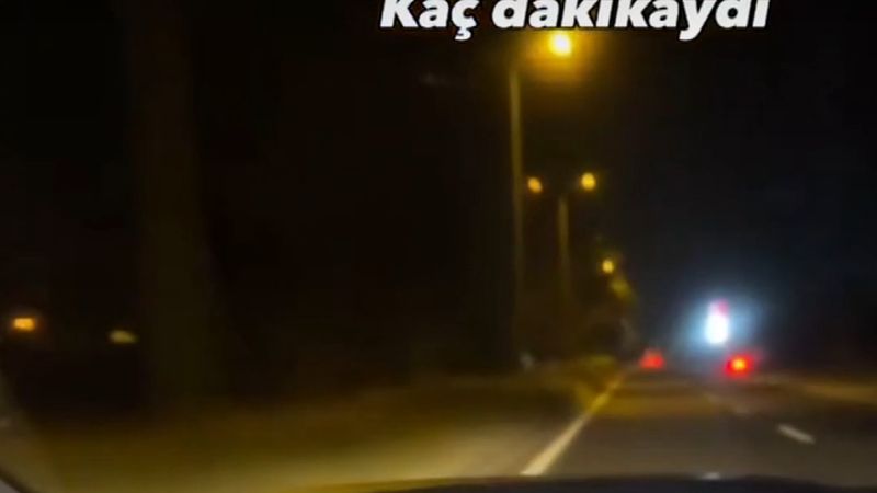 Düzce-Akçakoca yolunda saatte 207 kilometre hıza çıktığı anları sosyal medyada paylaşan sürücü jandarmaya yakalandı
