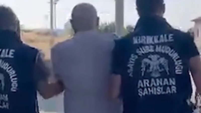 81 ilde 24 saat süren Aranan Şahıslar Uygulamasında hapis cezasıyla aranan 912 kişi yakalandı